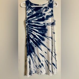 Cable and Gauge Tie Dye Dress Size Medium Women’s M Tank Soft T-shirt style